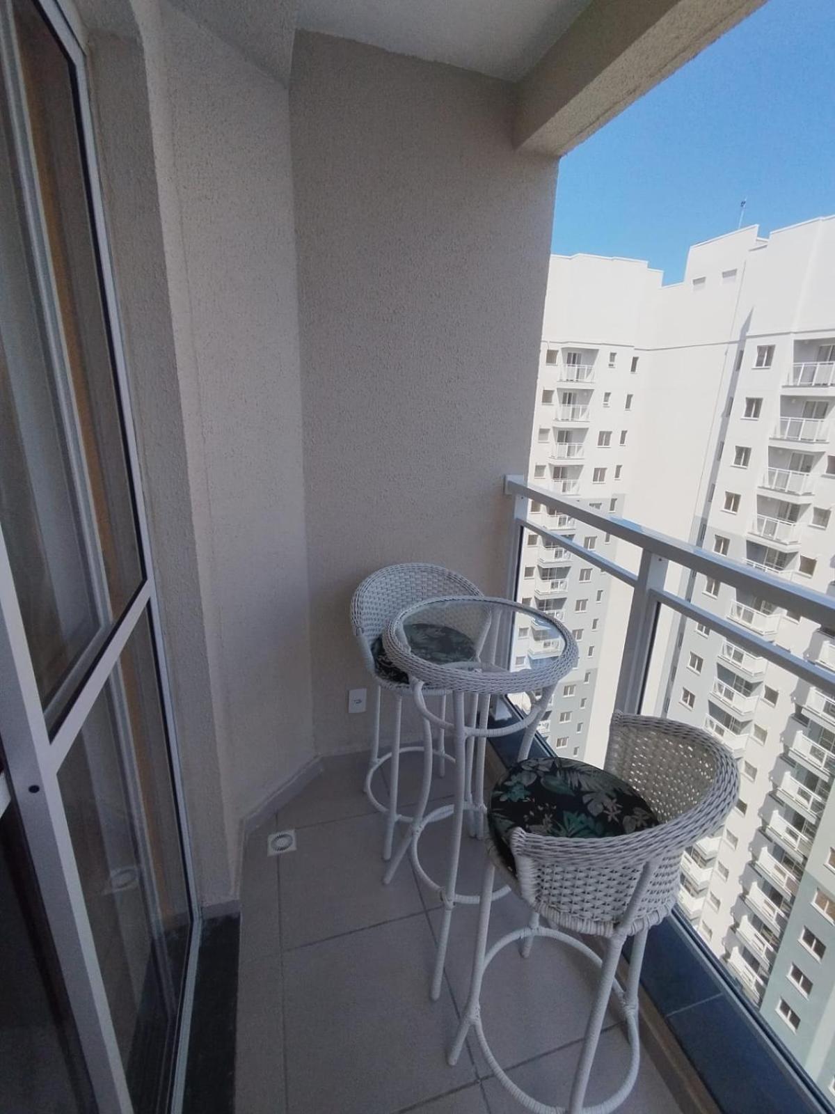 De 2 Quartos Com 1 * Rio de Janeiro