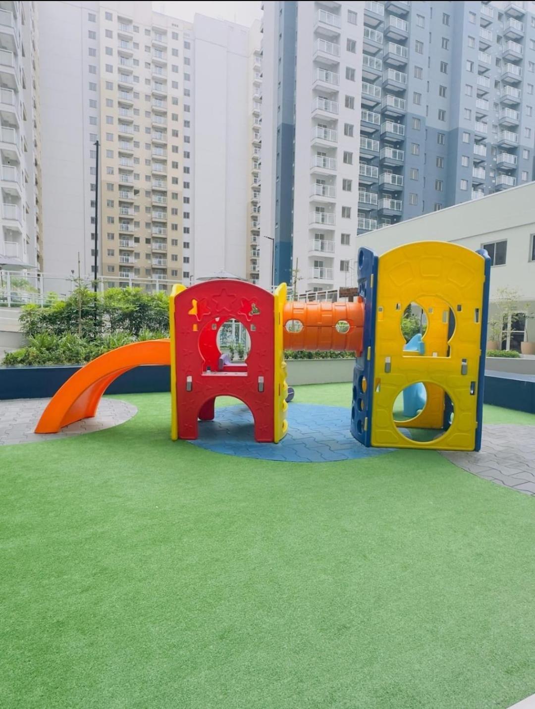 Apartamento De 2 Quartos Com 1 *